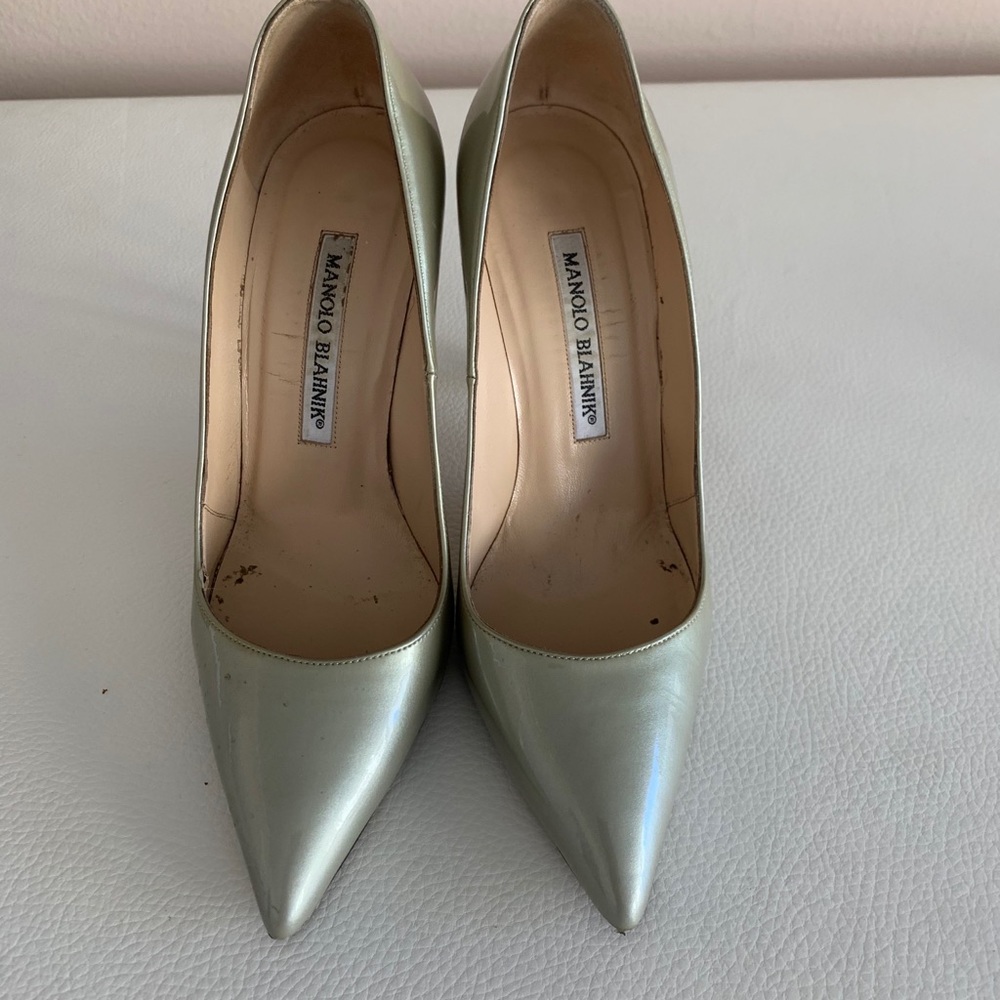 Manolo Blahnik stiletto pointy heels silver